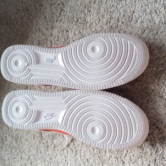 Brand New Nike Illinois Air Force 1s - Picture 5 of 6